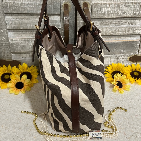 Authentic Michael Kors Animal Print Canvas Tote EUC! - Picture 7 of 12